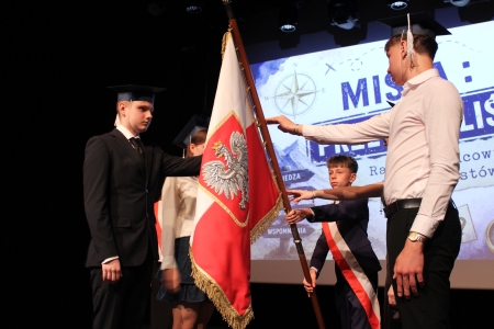 Misja: Przetrwaliśmy! - Czyli zakończenie klas ósmych:)